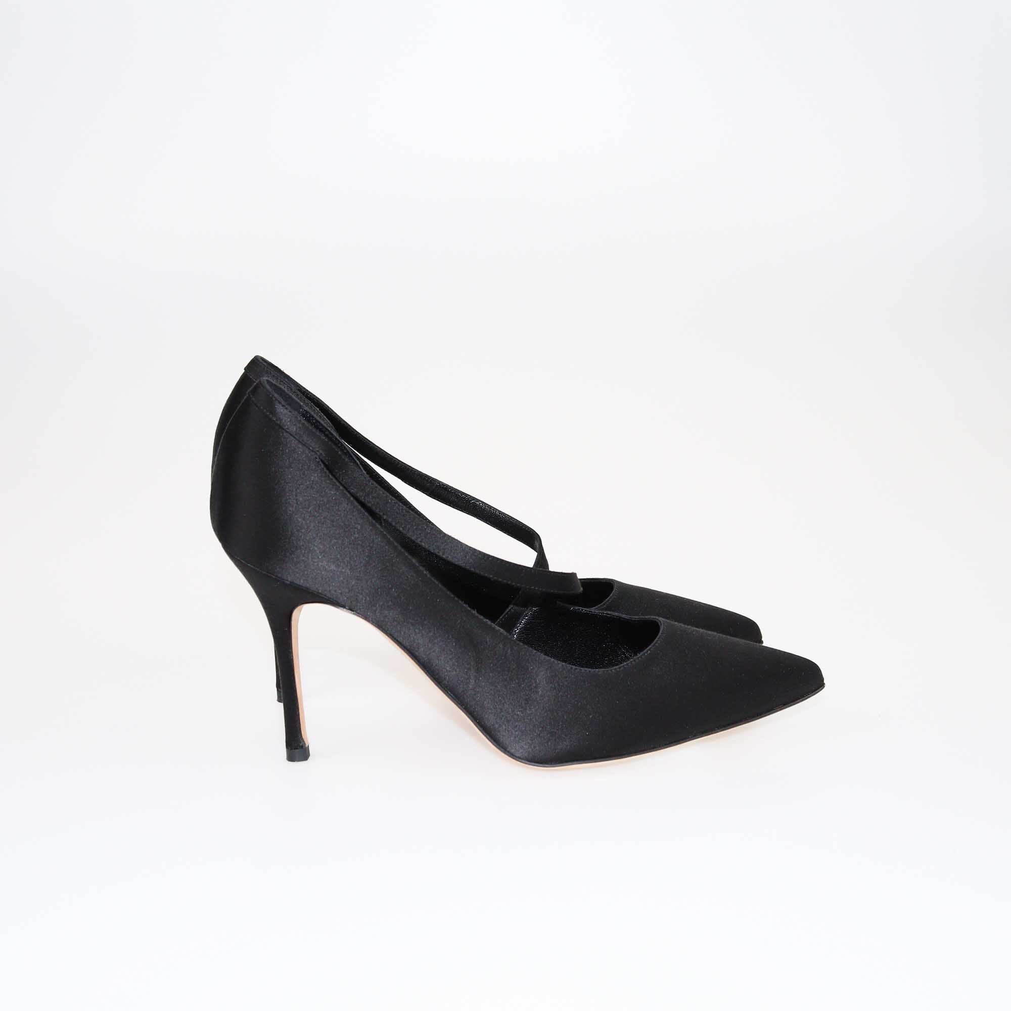 Manolo Blahnik Black Satin Pointed Toe Pumps Shoes Manolo Blahnik 