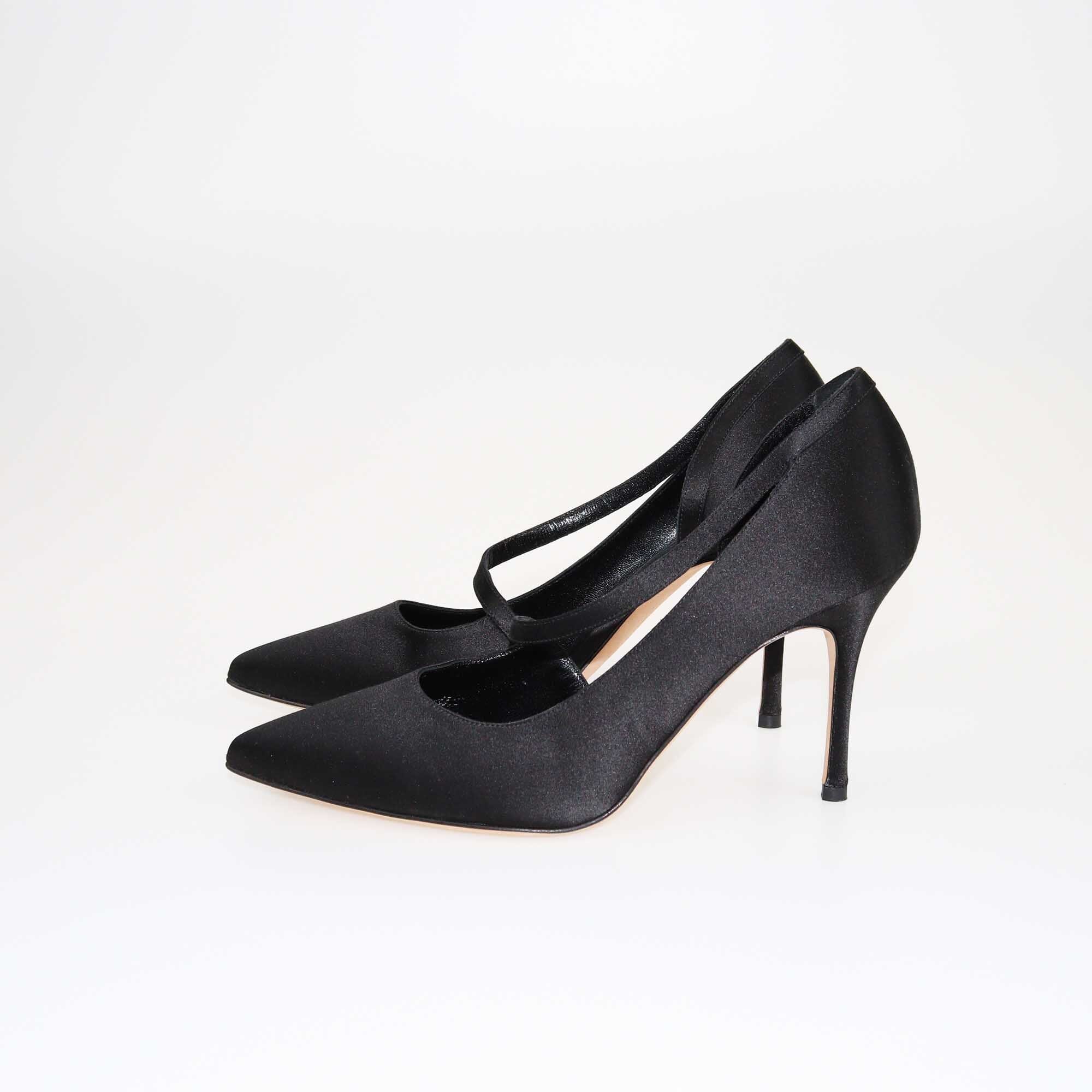 Manolo Blahnik Black Satin Pointed Toe Pumps Shoes Manolo Blahnik 