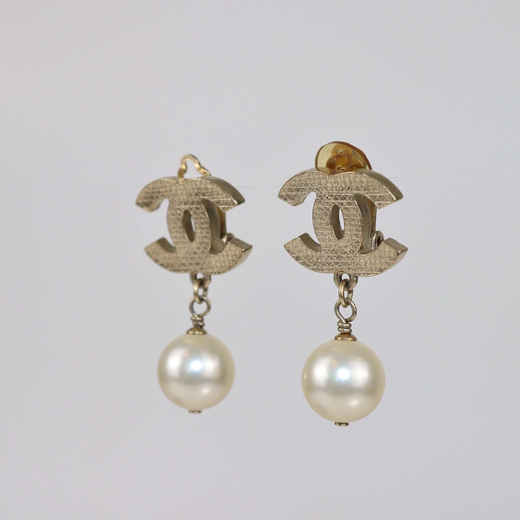 Chanel Gold Tone Faux Pearl CC Drop Clip-On Earrings Womens Chanel 