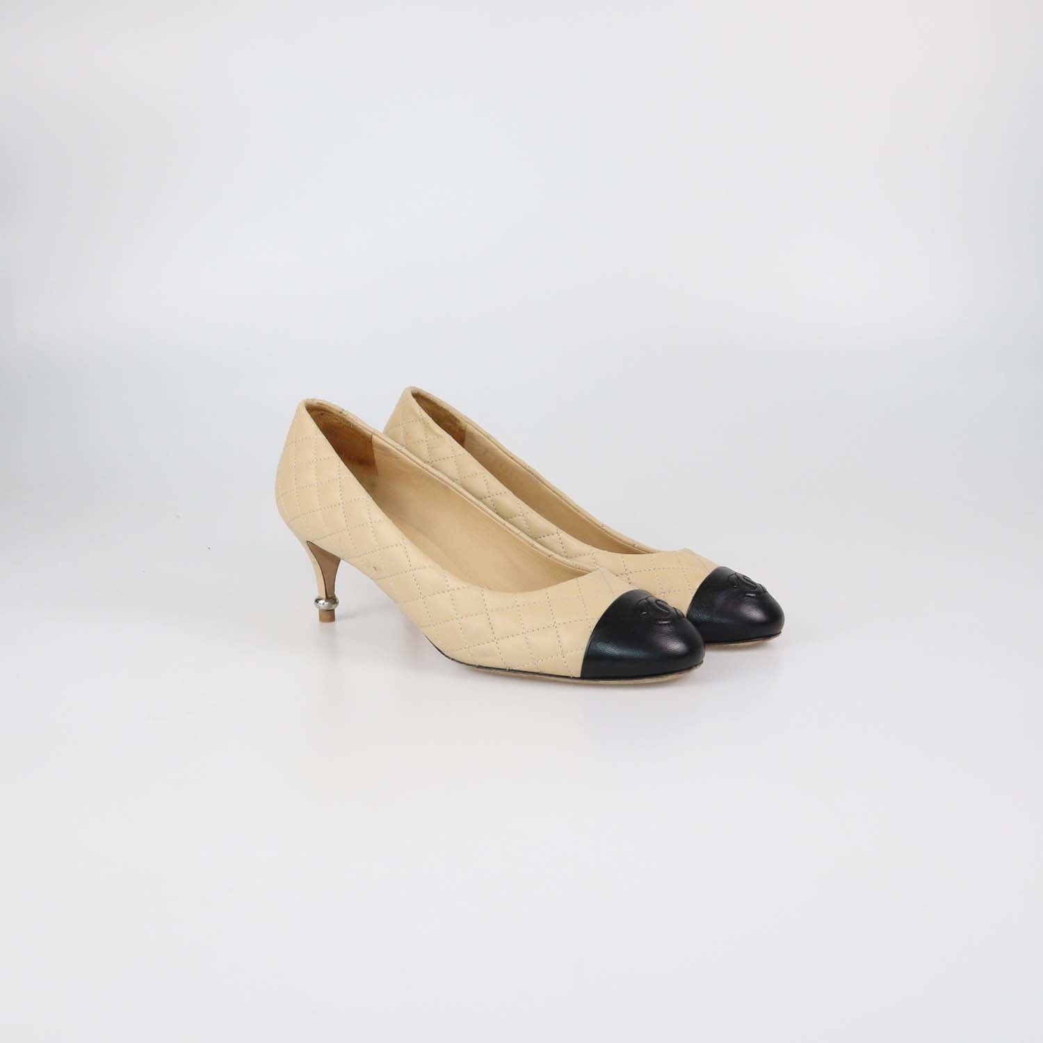 Chanel Beige/Black Quilted Leather CC Cap Toe Heel Pumps