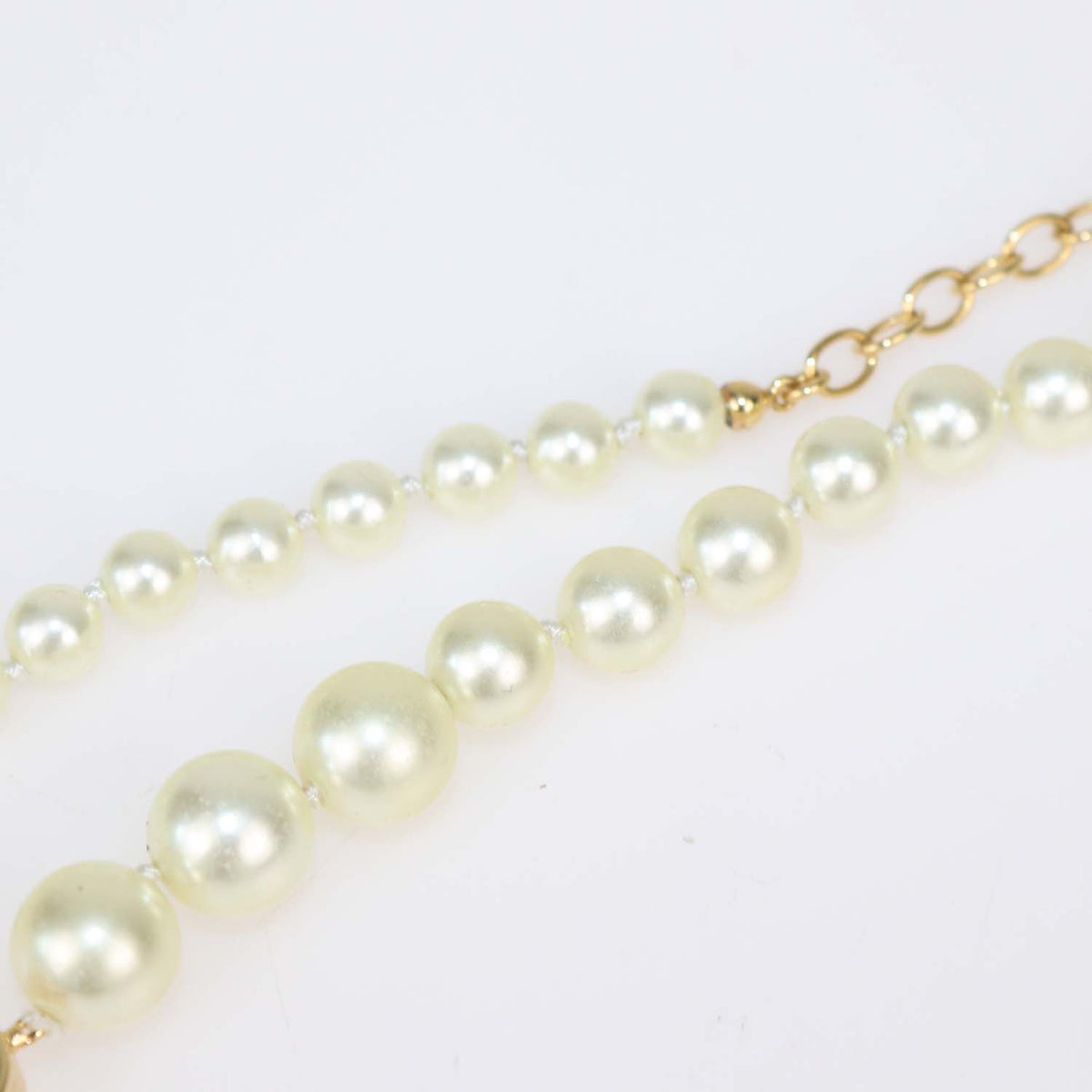 Christian Dior Gold,White Faux Pearls 30 Montaigne Short Necklace