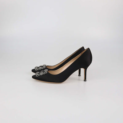 Manolo Blahnik Black Satin Hangisi Pumps