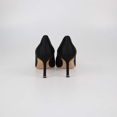 Manolo Blahnik Black Satin Hangisi Pumps