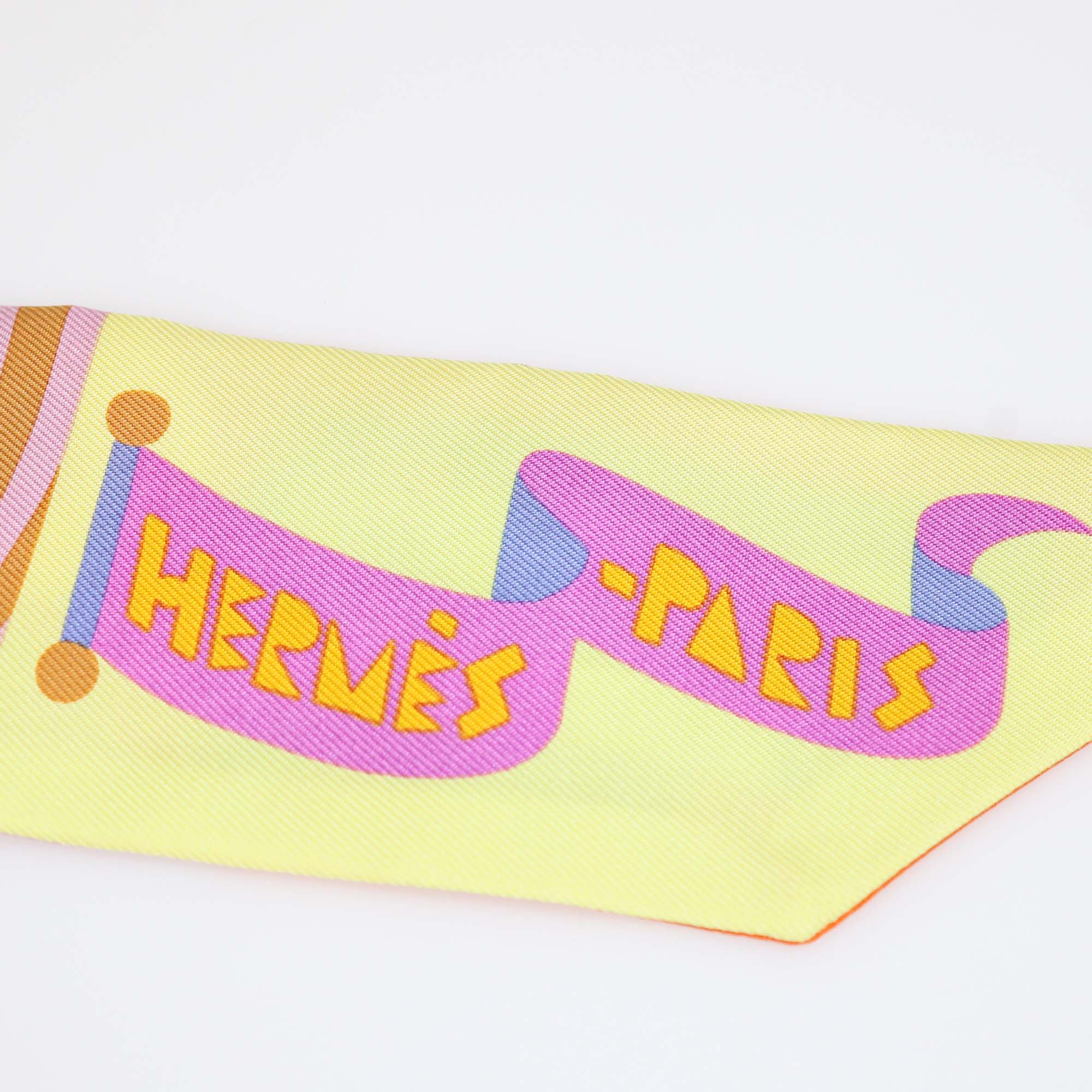 Hermes Parme Orange Cuit Silk Parade en Fanfare Twilly