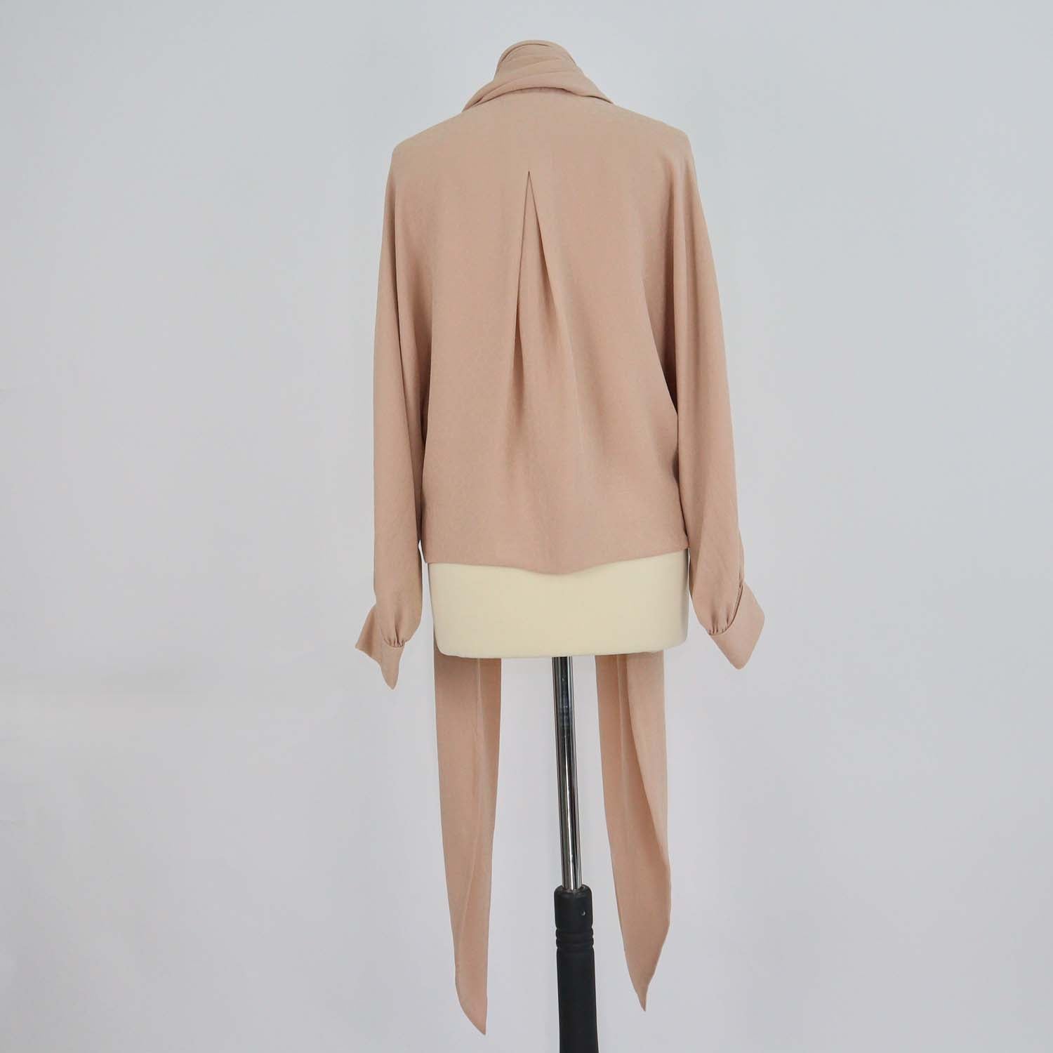 Loro Piana Beige Silk Ceramic Mandala Long Batwing Sleeves Patricia Shirt