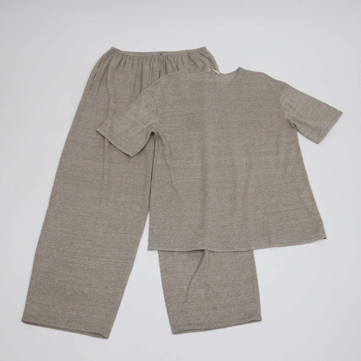 12 Storeez Beige Wool & Linen Blend Stratum Jumper and Pants Set