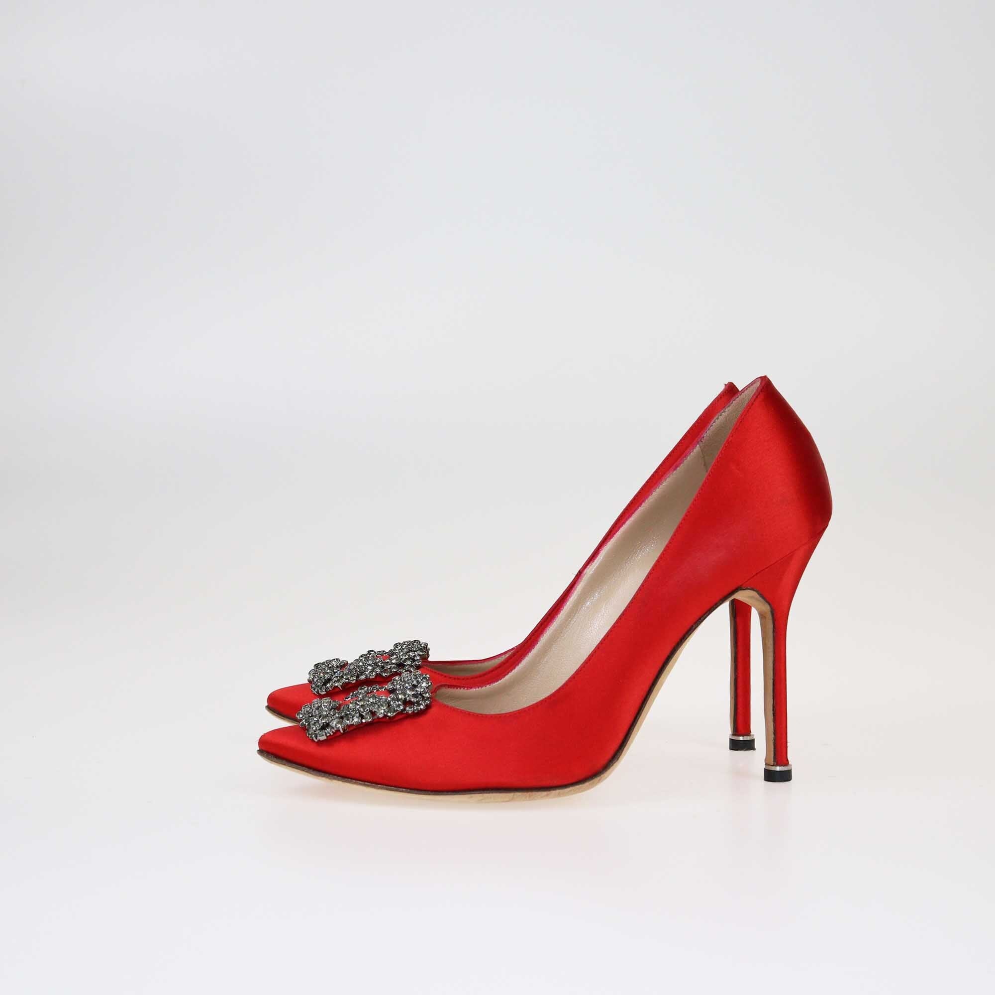 Manolo Blahnik Red Crystal Embellished Hangisi Pumps Shoes Manolo Blahnik 