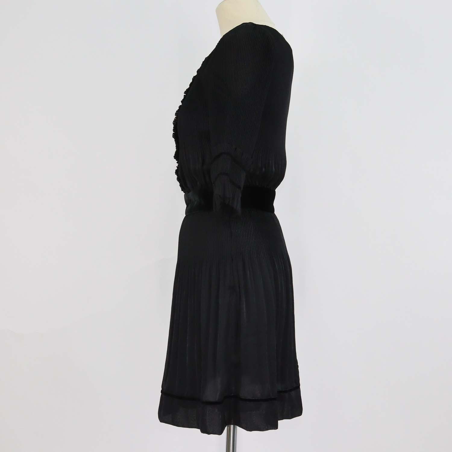 Diane Von Furstenberg Black Jersey Ruffled Jour Mini Dress