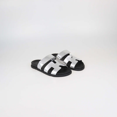Hermes Gris Argenté Leather Chypre Sandals