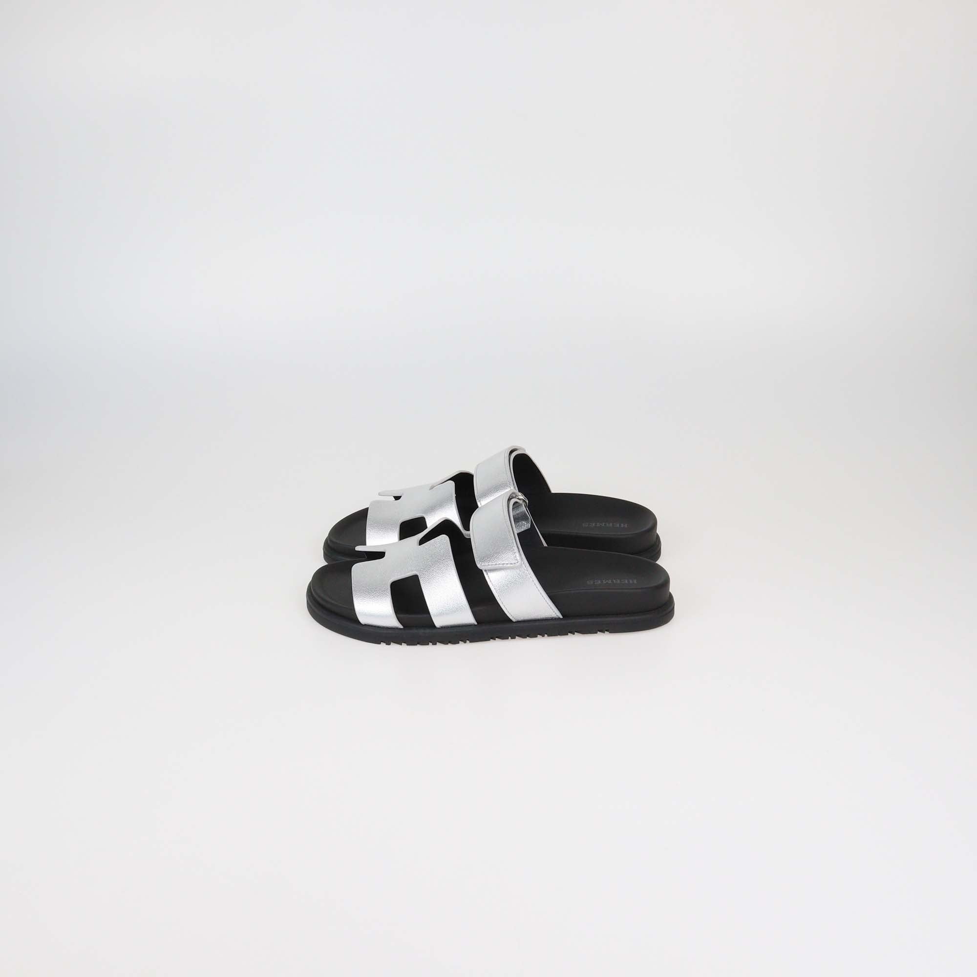 Hermes Gris Argenté Leather Chypre Sandals