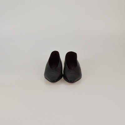 Bottega Veneta Black Pointed Toe Flat Pumps Womens Bottega Veneta 