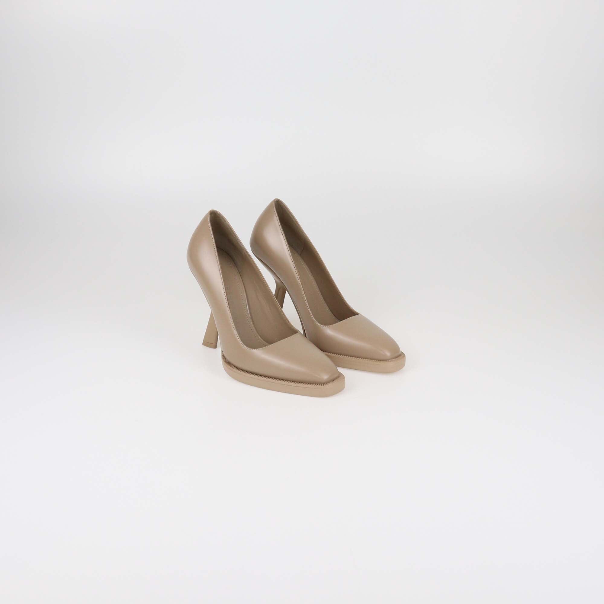 Salvatore Ferragamo Beige Anser X5 Pumps Womens Salvatore Ferragamo 
