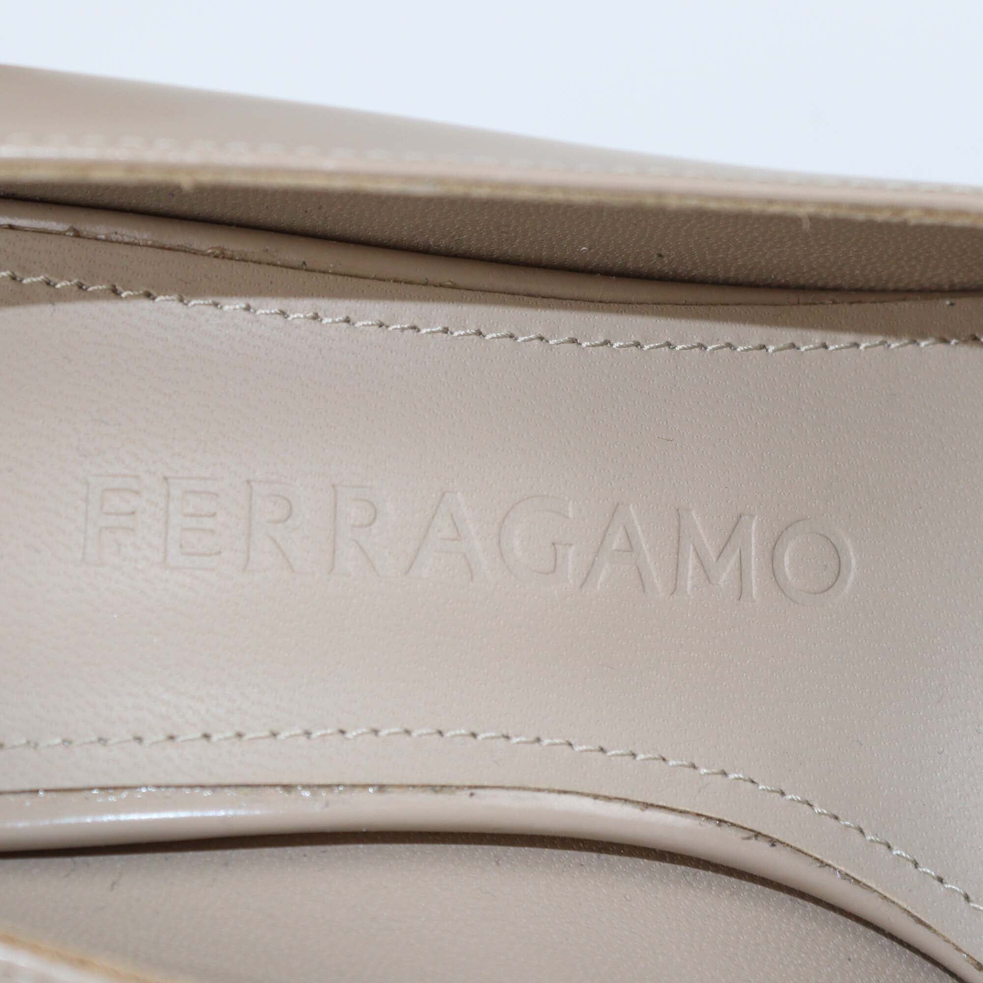 Salvatore Ferragamo Beige Anser X5 Pumps Womens Salvatore Ferragamo 