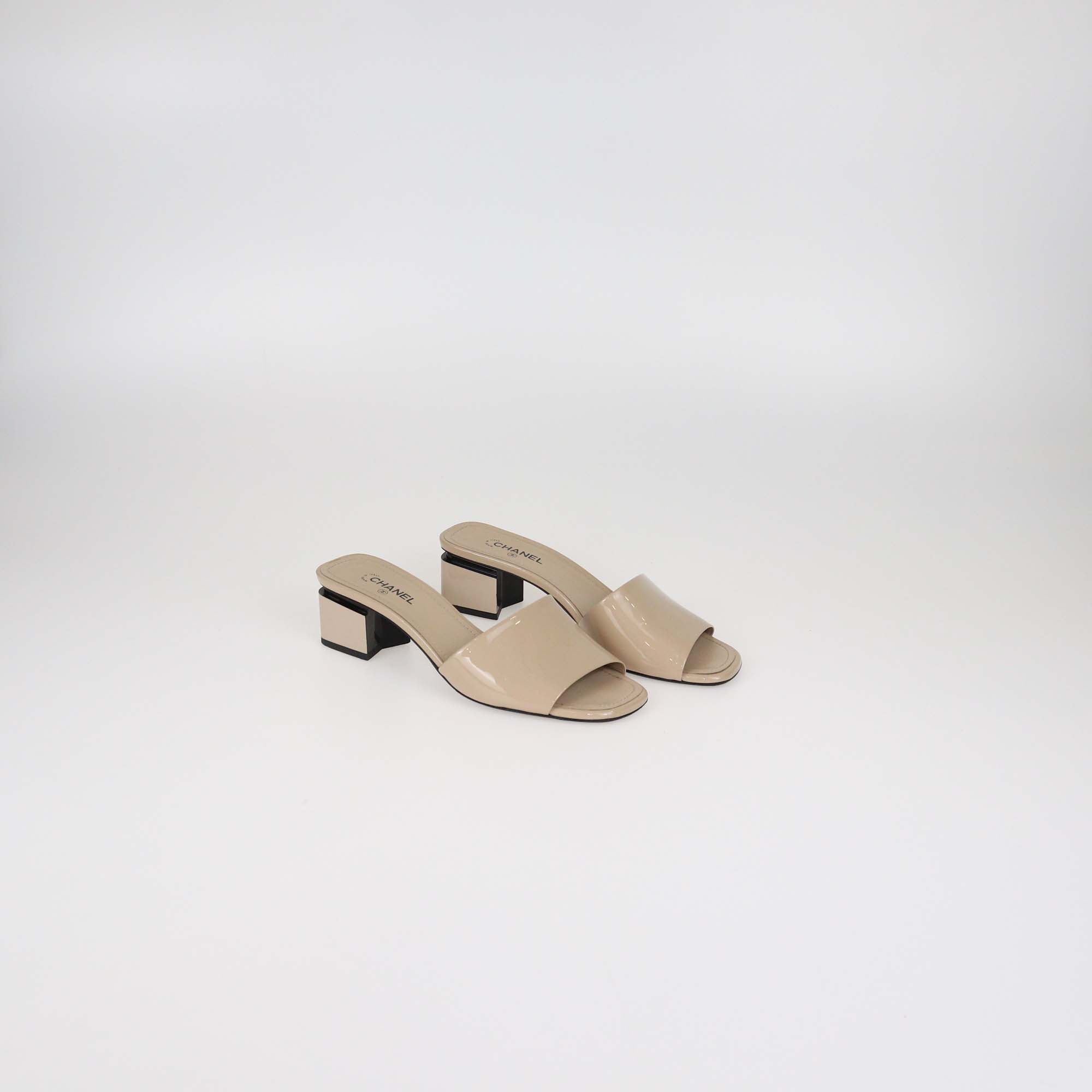 Chanel Beige Patent Leather CC Slide Sandals