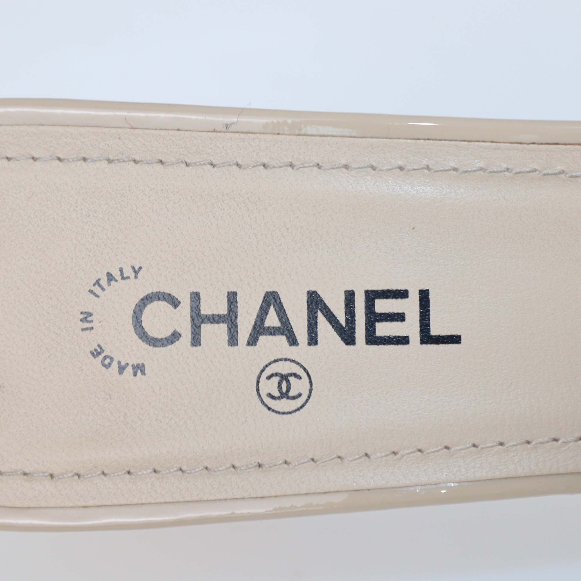 Chanel Beige Patent Leather CC Slide Sandals
