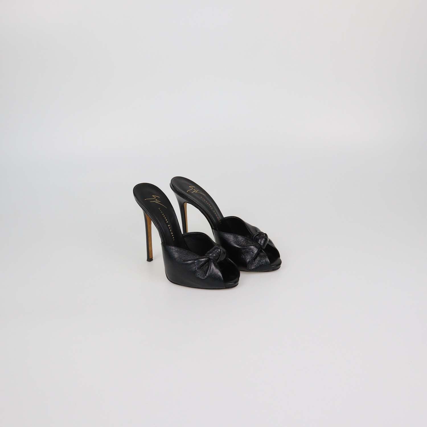 Giuseppe Zanotti Black Patent Leather Knot Sandals