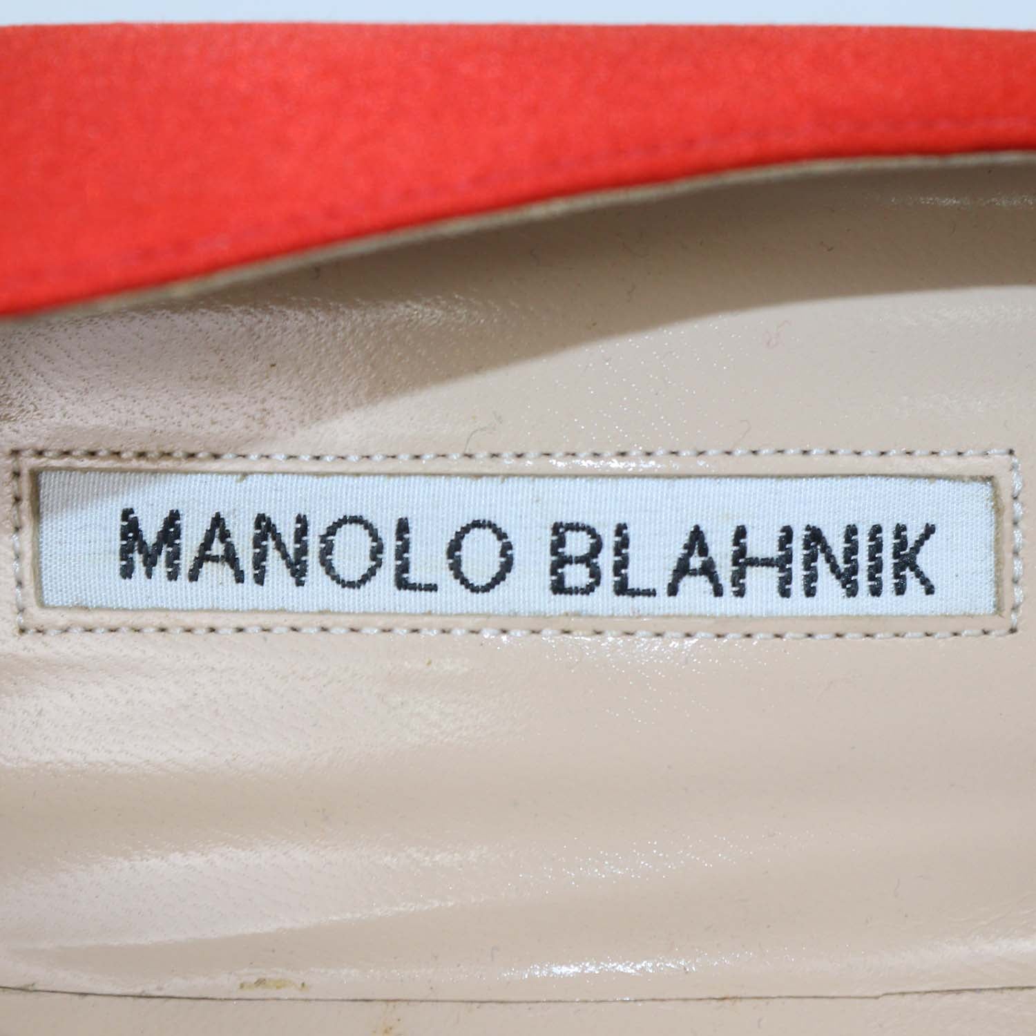 Manolo Blahnik Red Satin Hangisi Pumps