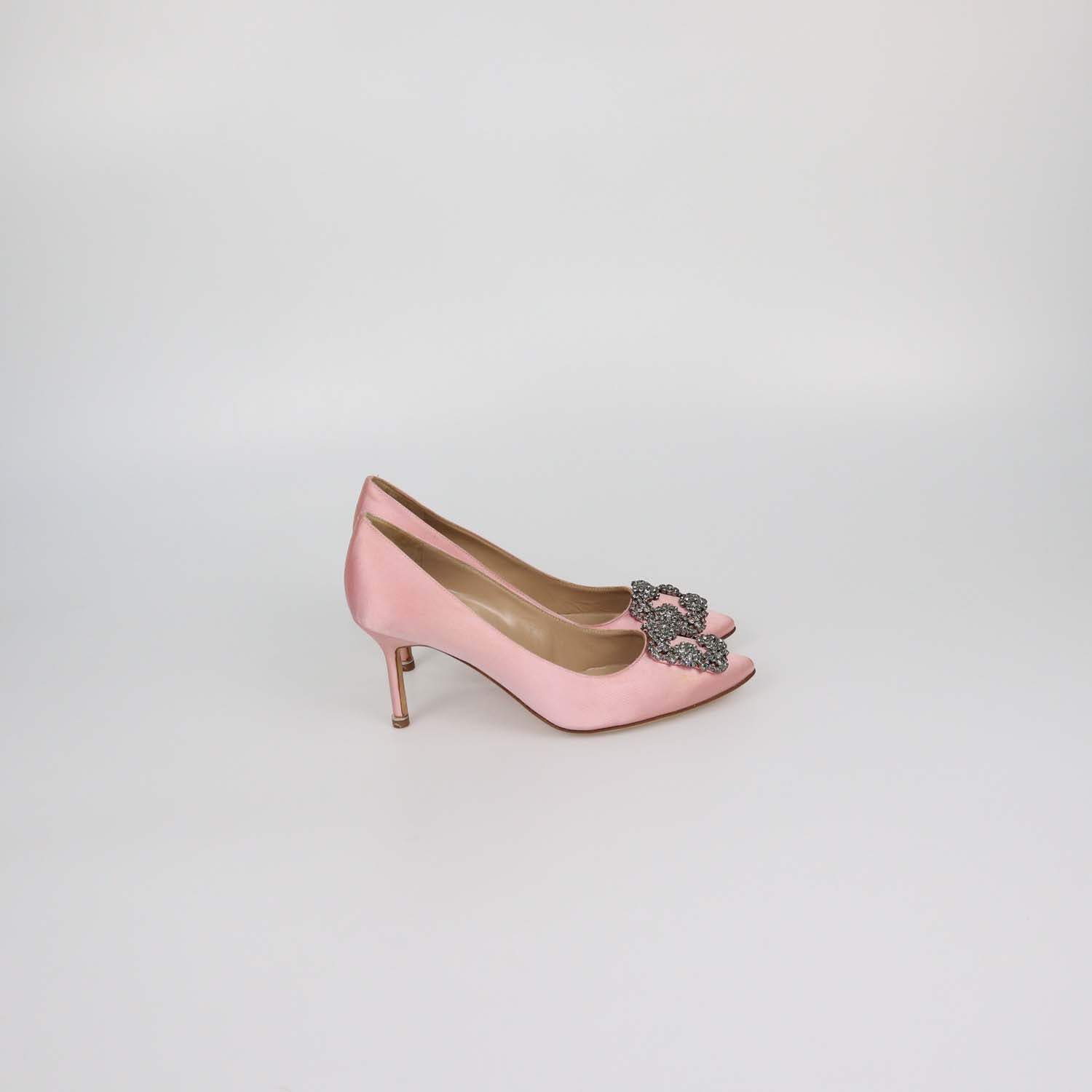 Manolo Blahnik Pink Satin Hangisi Pumps