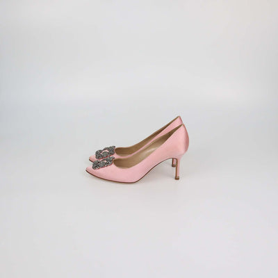 Manolo Blahnik Pink Satin Hangisi Pumps