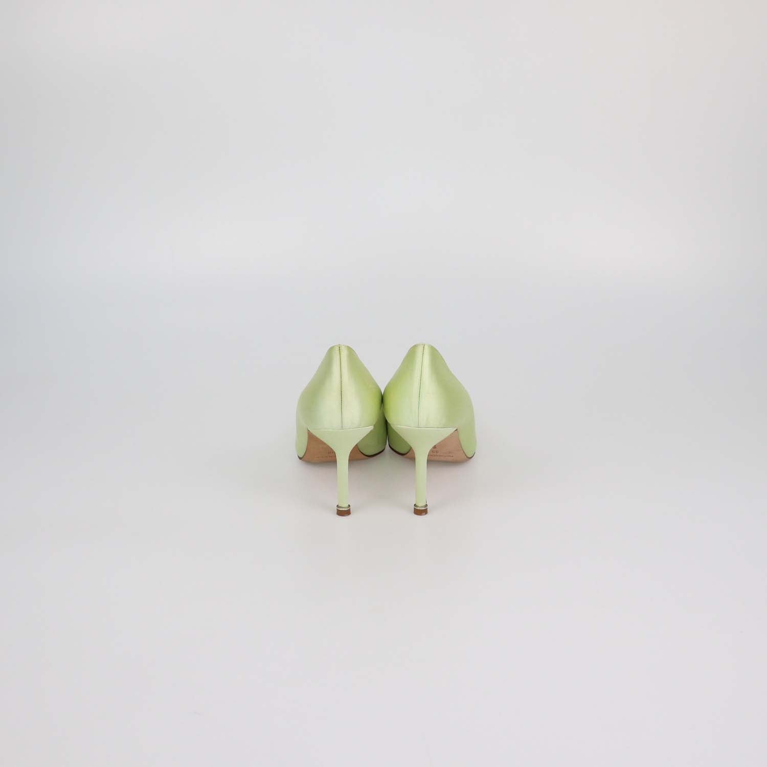 Manolo Blahnik Light Green Satin Hangisi Pumps