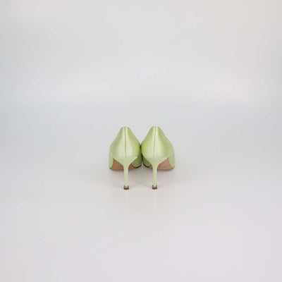 Manolo Blahnik Light Green Satin Hangisi Pumps