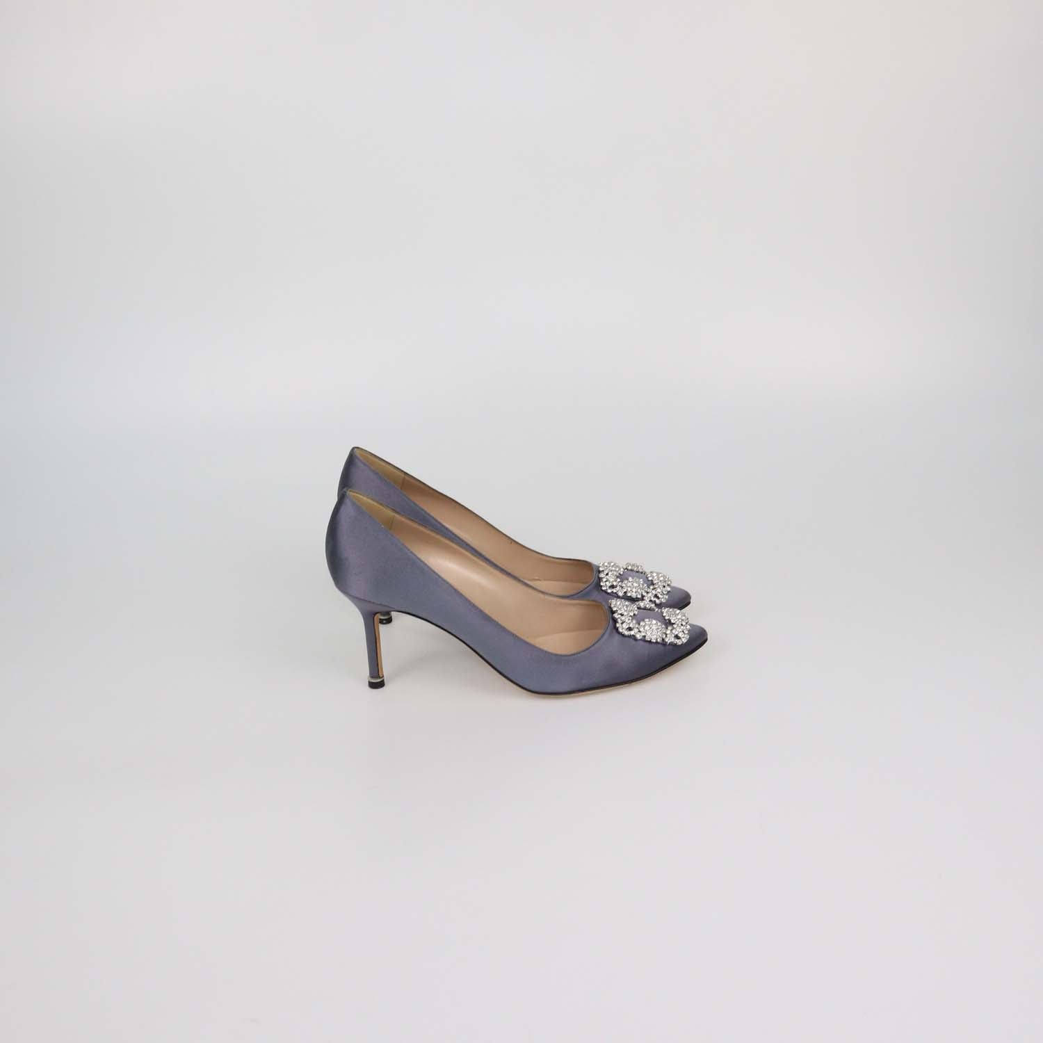 Manolo Blahnik Grey Satin Hangisi Pumps