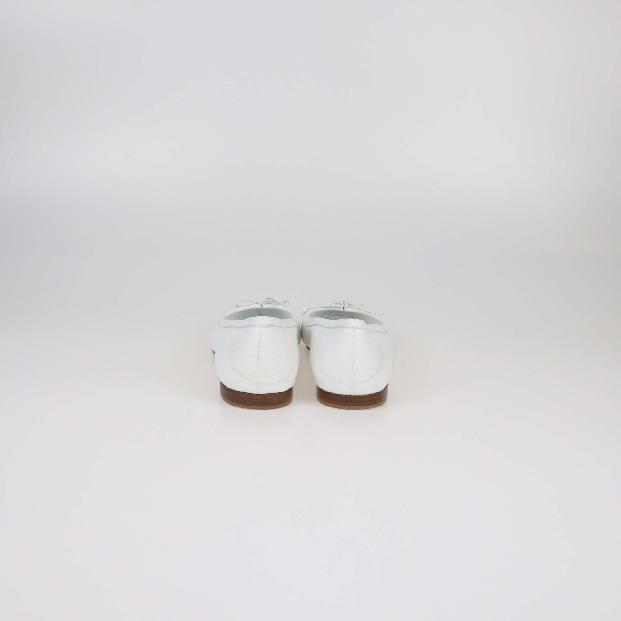 Manolo Blahnik White Veralli Bow Ballet Flats Womens Manolo Blahnik 