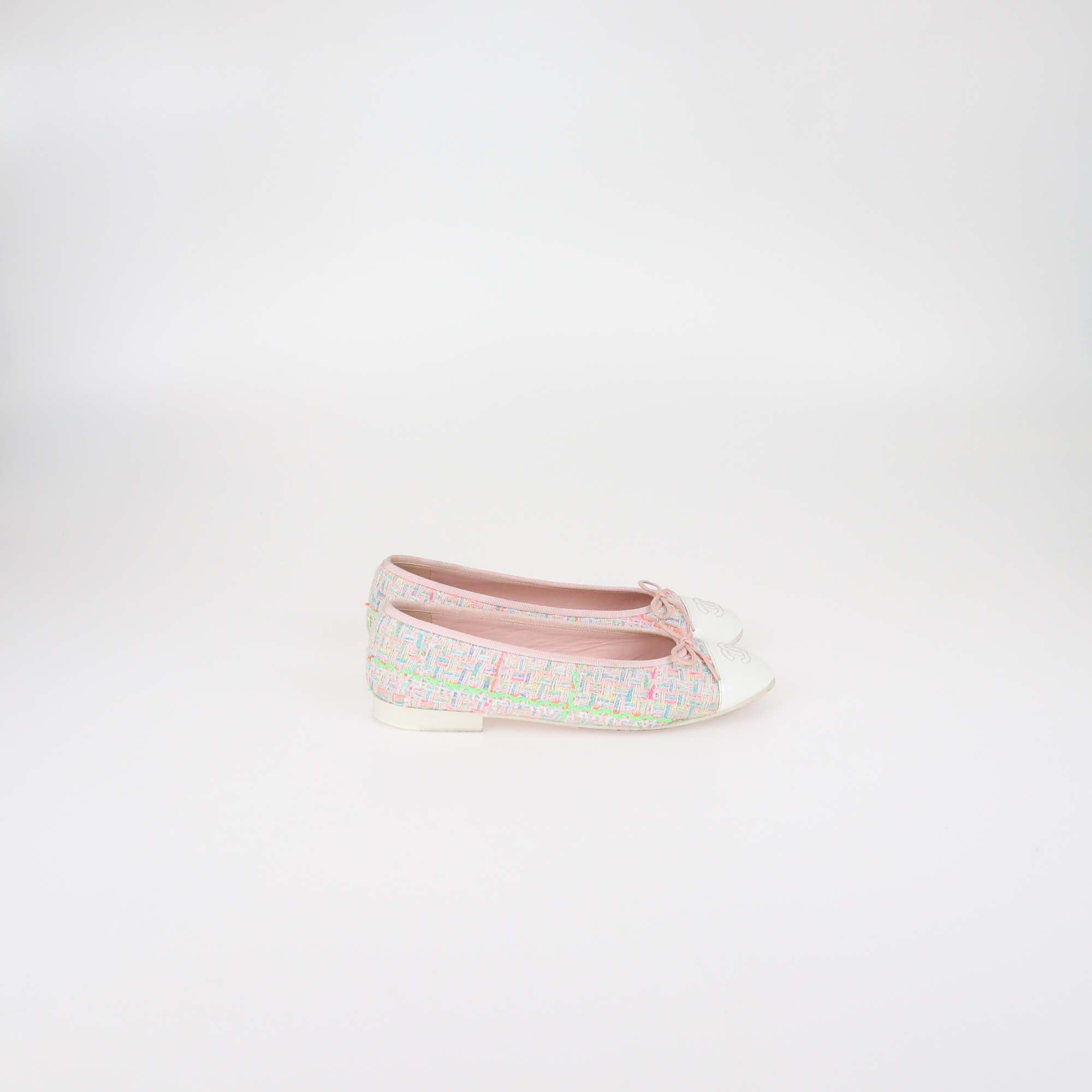 Chanel Multicolo Tweed & Patent Leather CC Cap Toe Ballet Flats