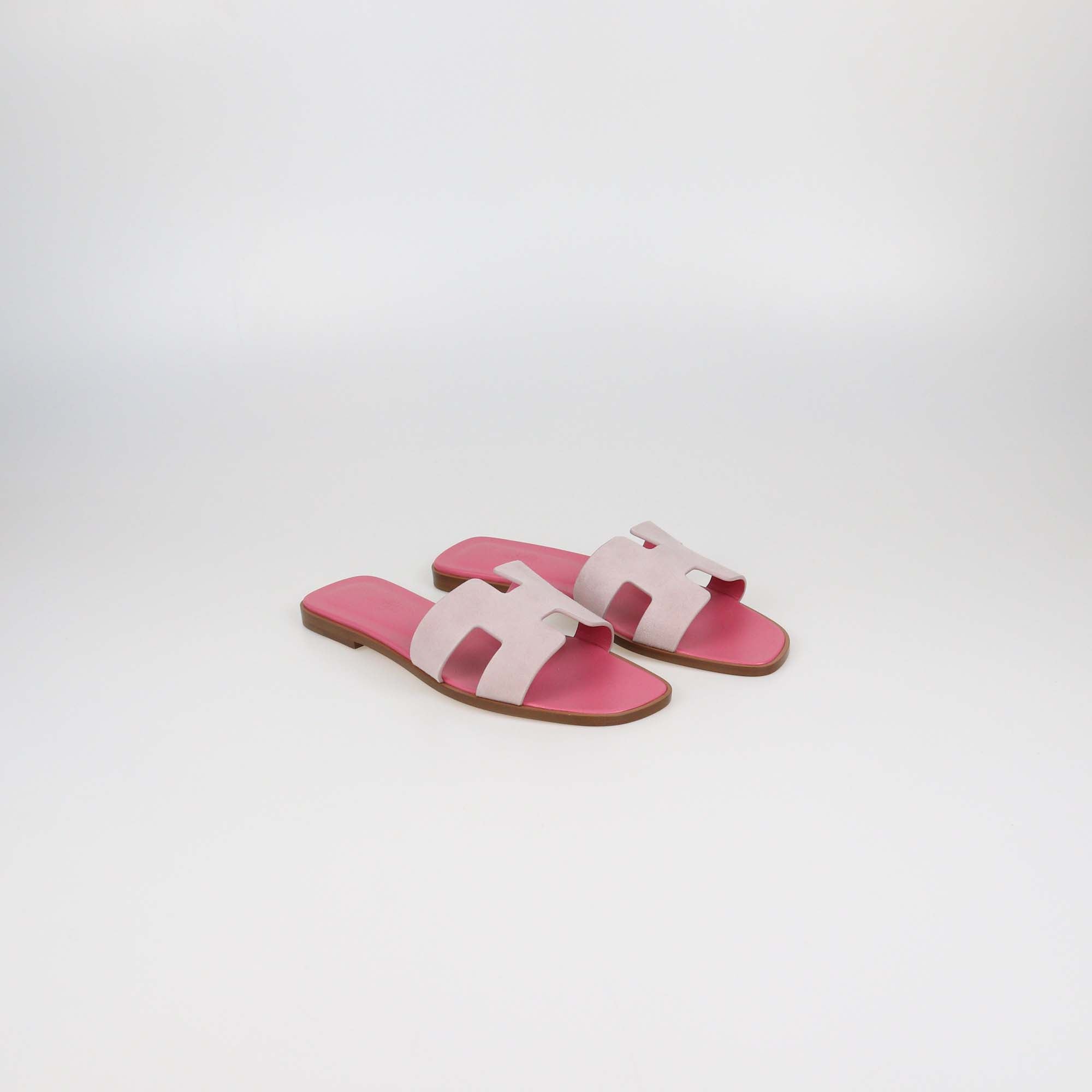 Hermes Rose Porcelaine Suede Oran Sandals