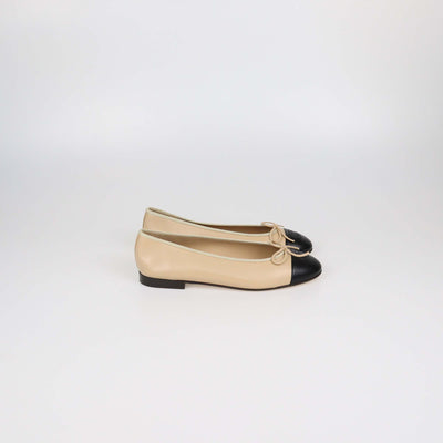 Chanel Beige/Black Leather Bow CC Cap Toe Flats