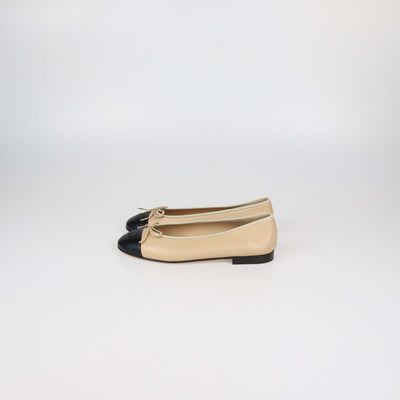 Chanel Beige/Black Leather Bow CC Cap Toe Flats