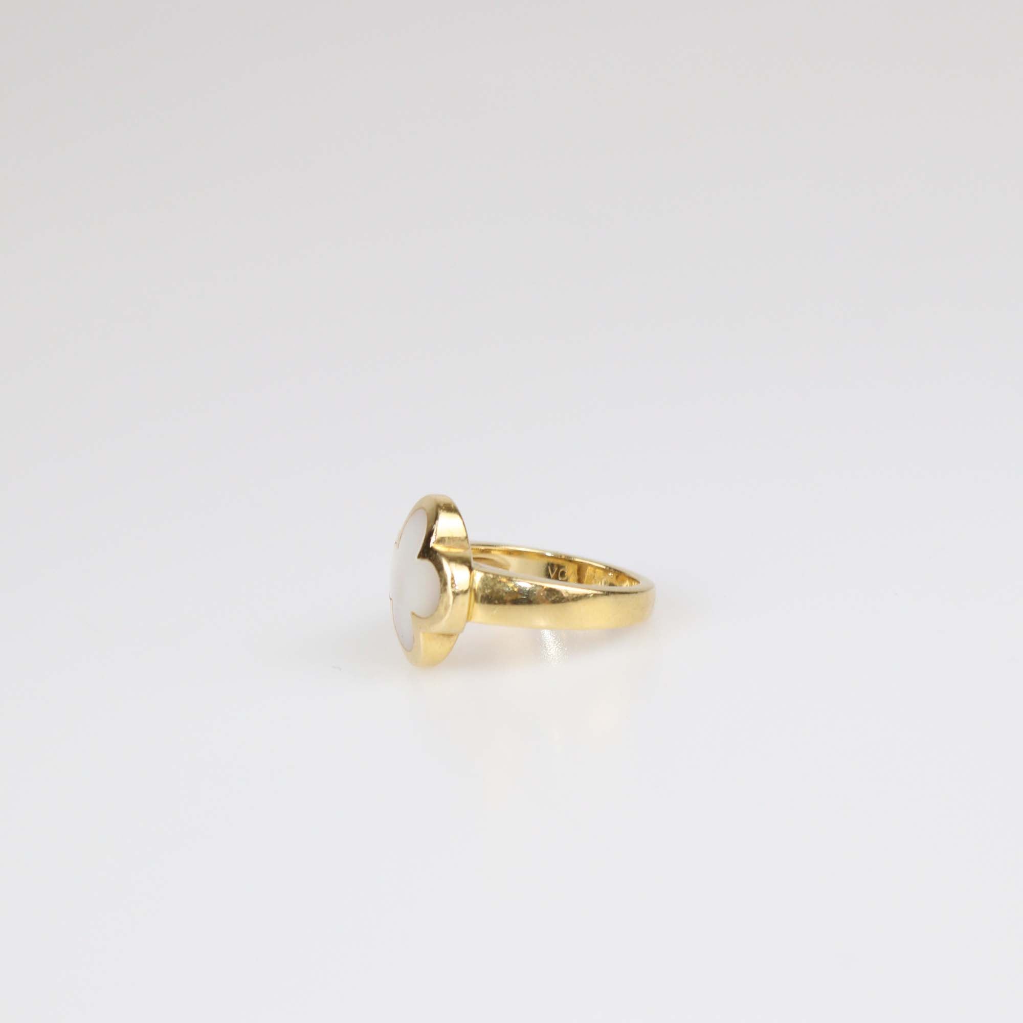 Van Cleef & Arpels 18K Yellow Gold Pure Alhambra Mother Of Pearl Ring Size 54