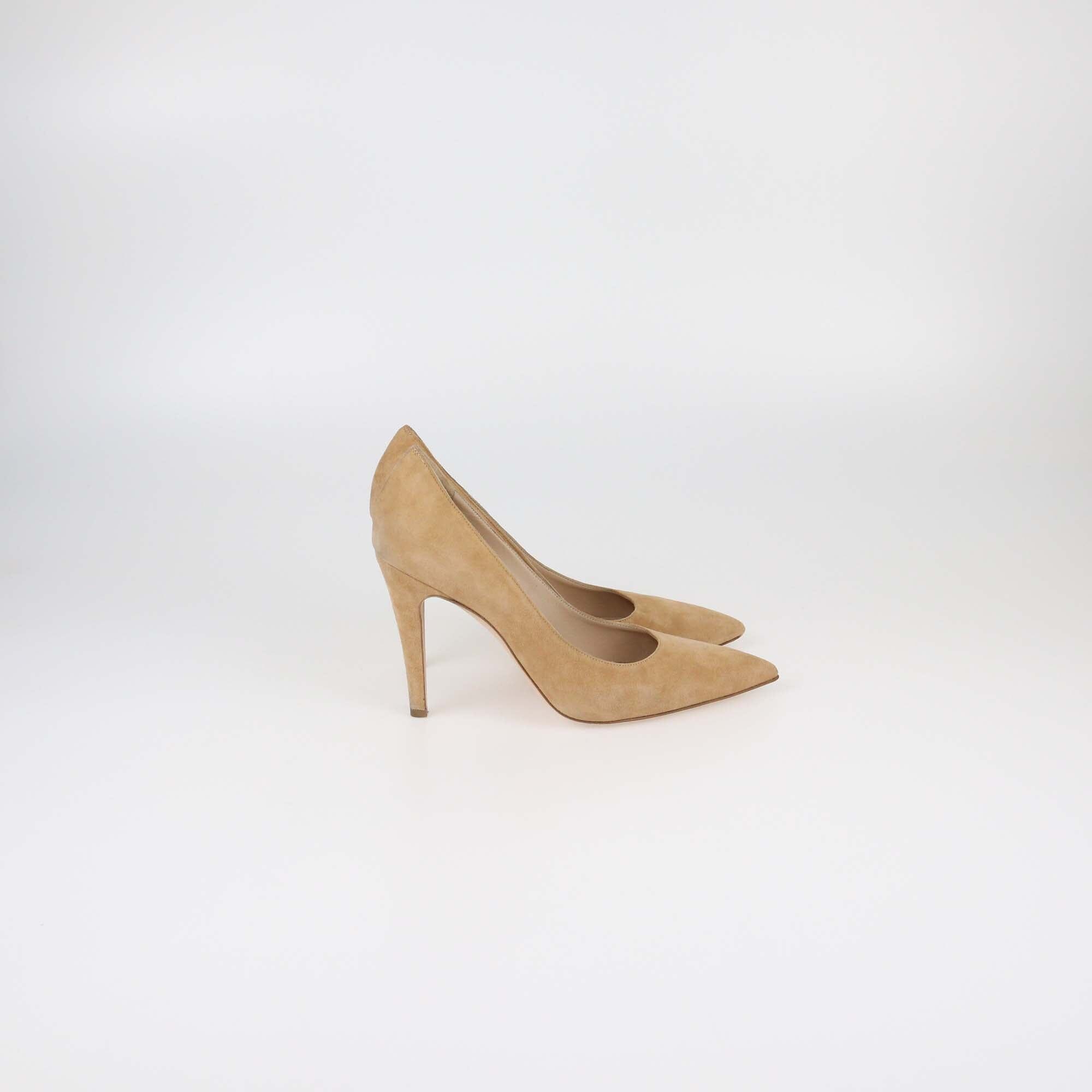 Manolo Blahnik Brown Pointed Toe Pumps Womens Manolo Blahnik 
