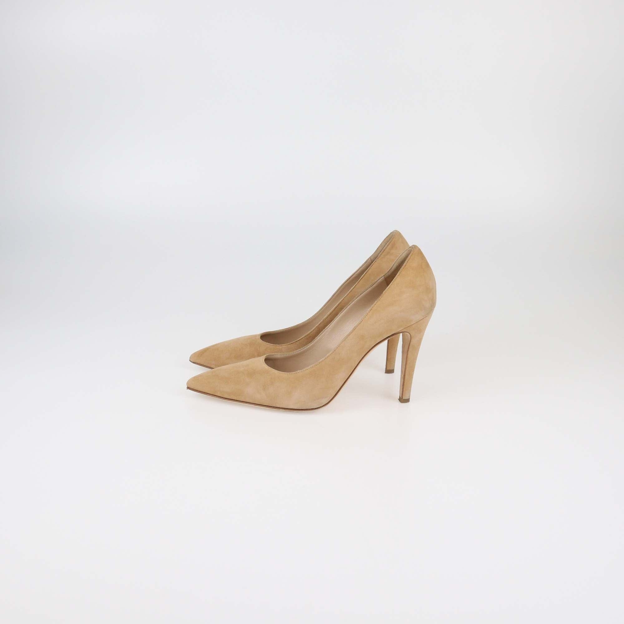 Manolo Blahnik Brown Pointed Toe Pumps Womens Manolo Blahnik 