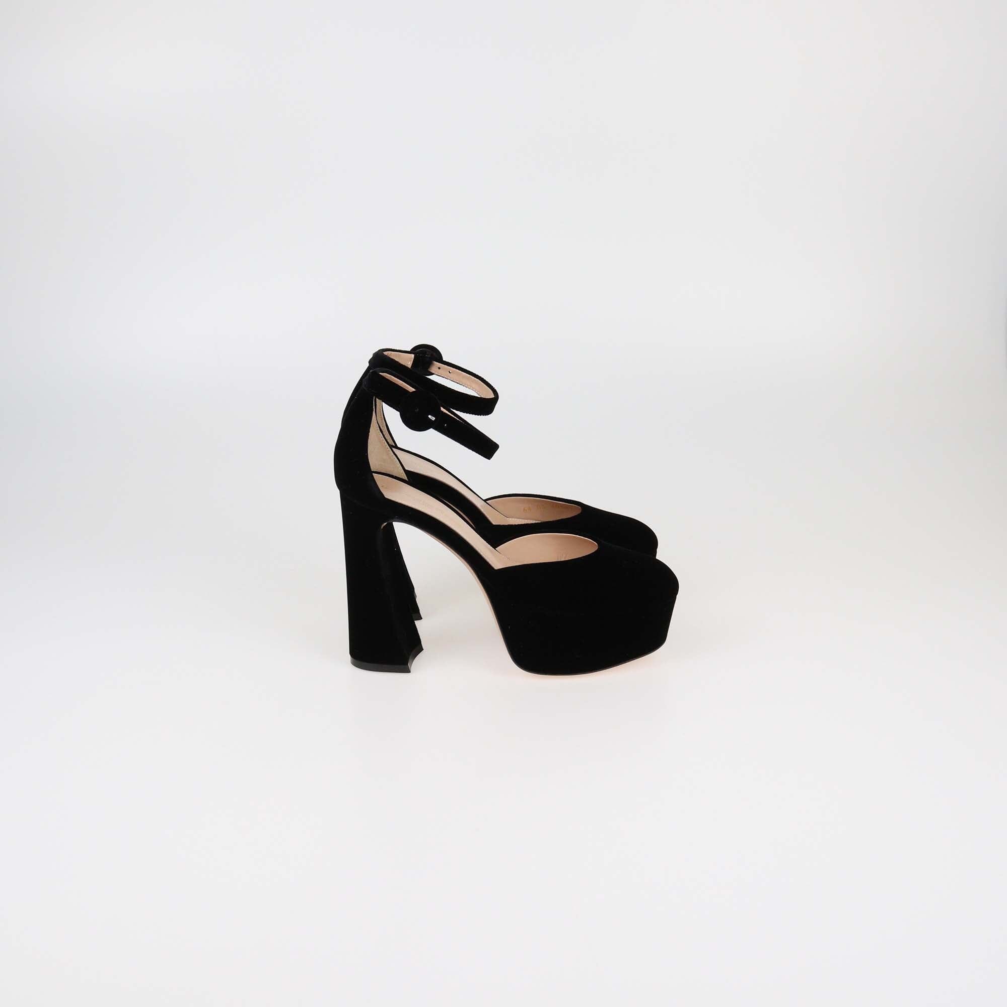 Gianvito Rossi Black Holly D'Orsay Pumps Womens Gianvito Rossi 