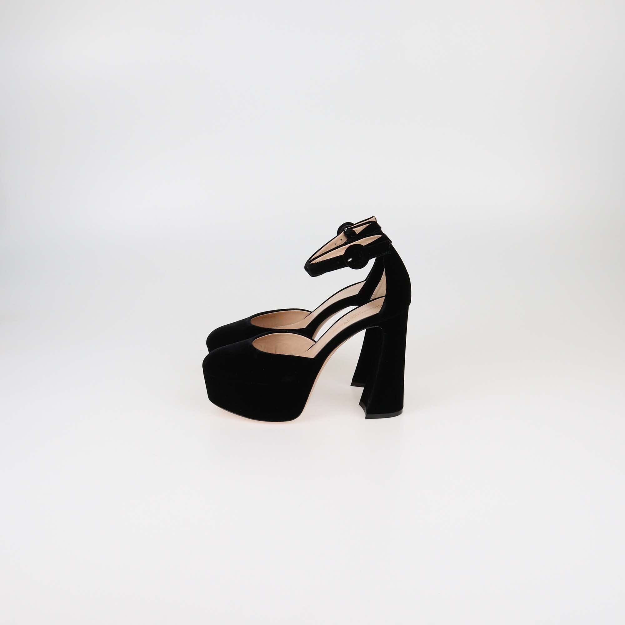 Gianvito Rossi Black Holly D'Orsay Pumps Womens Gianvito Rossi 