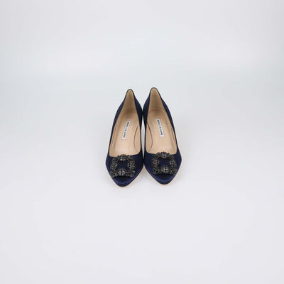 Manolo Blahnik Navy Blue Satin Hangisi Pumps