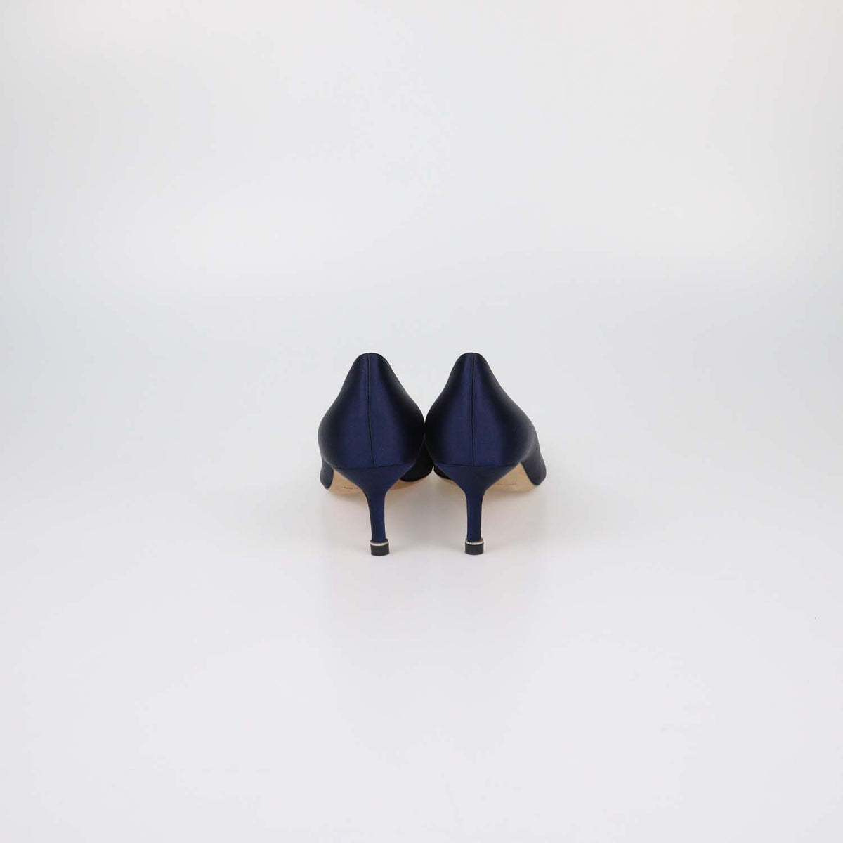 Manolo Blahnik Navy Blue Satin Hangisi Pumps