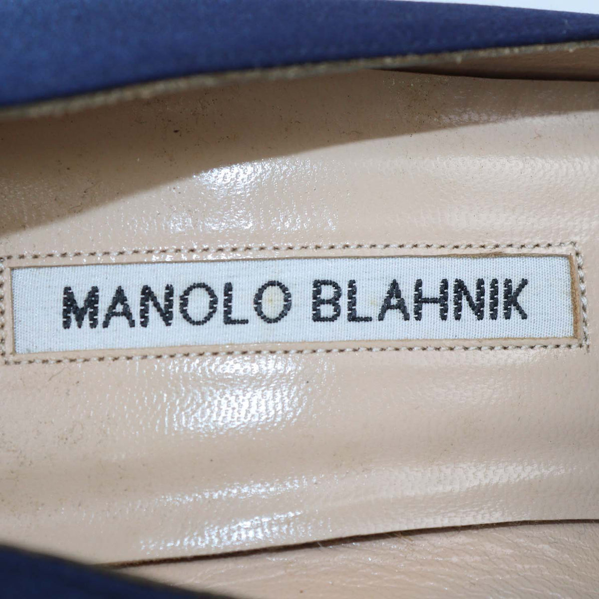 Manolo Blahnik Navy Blue Satin Hangisi Pumps
