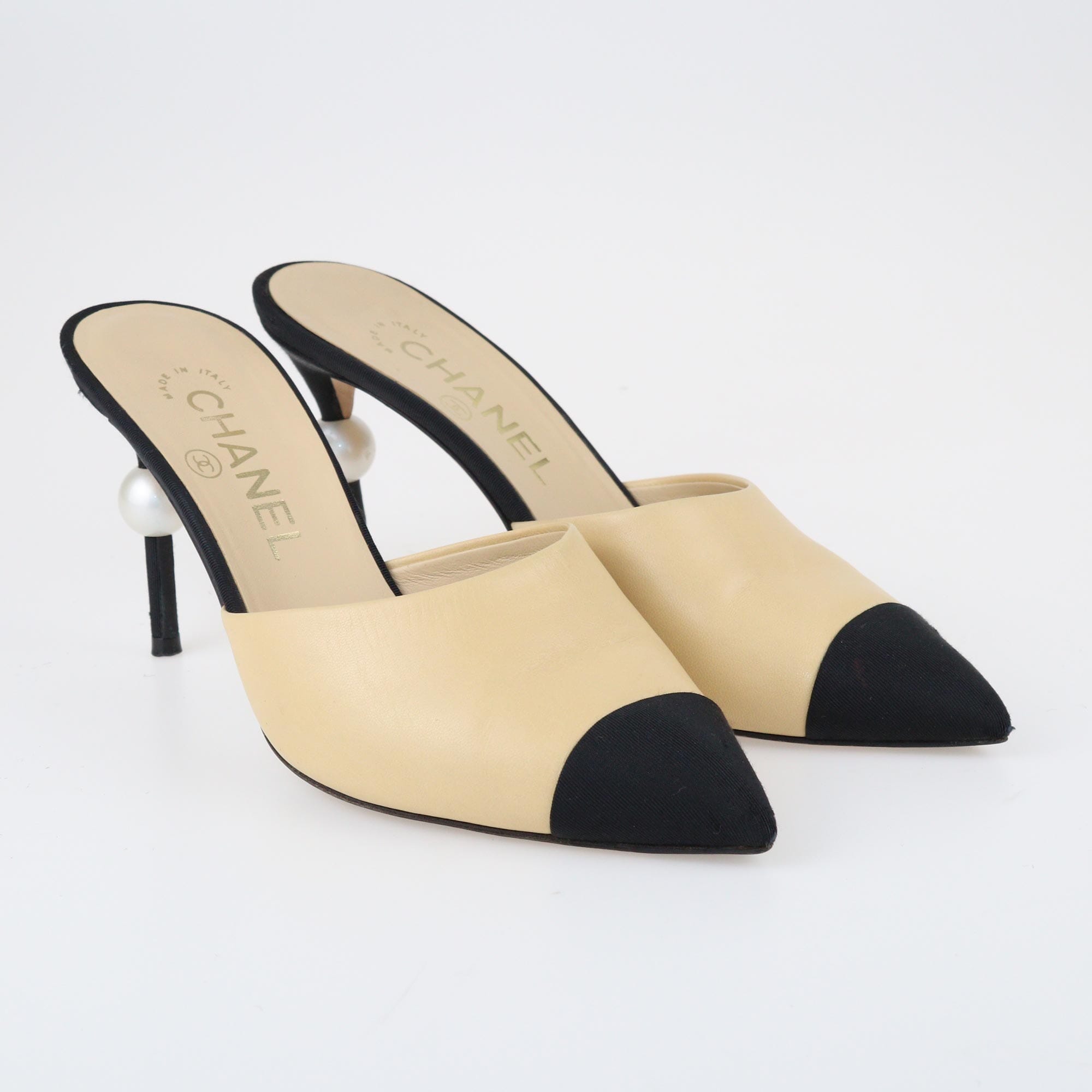 Beige/Black Pearl Heel Pointed Pumps Shoes Chanel 