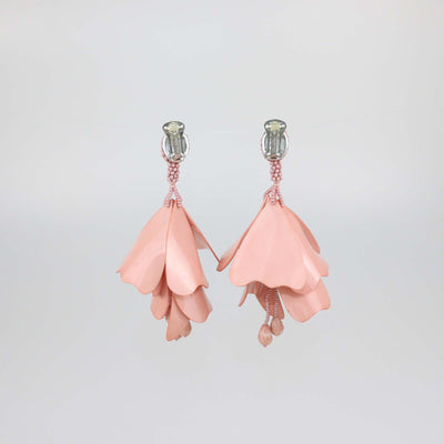 Oscar de la Renta Apricot Acrylic Flower impatiens Drop Clip-On Earrings