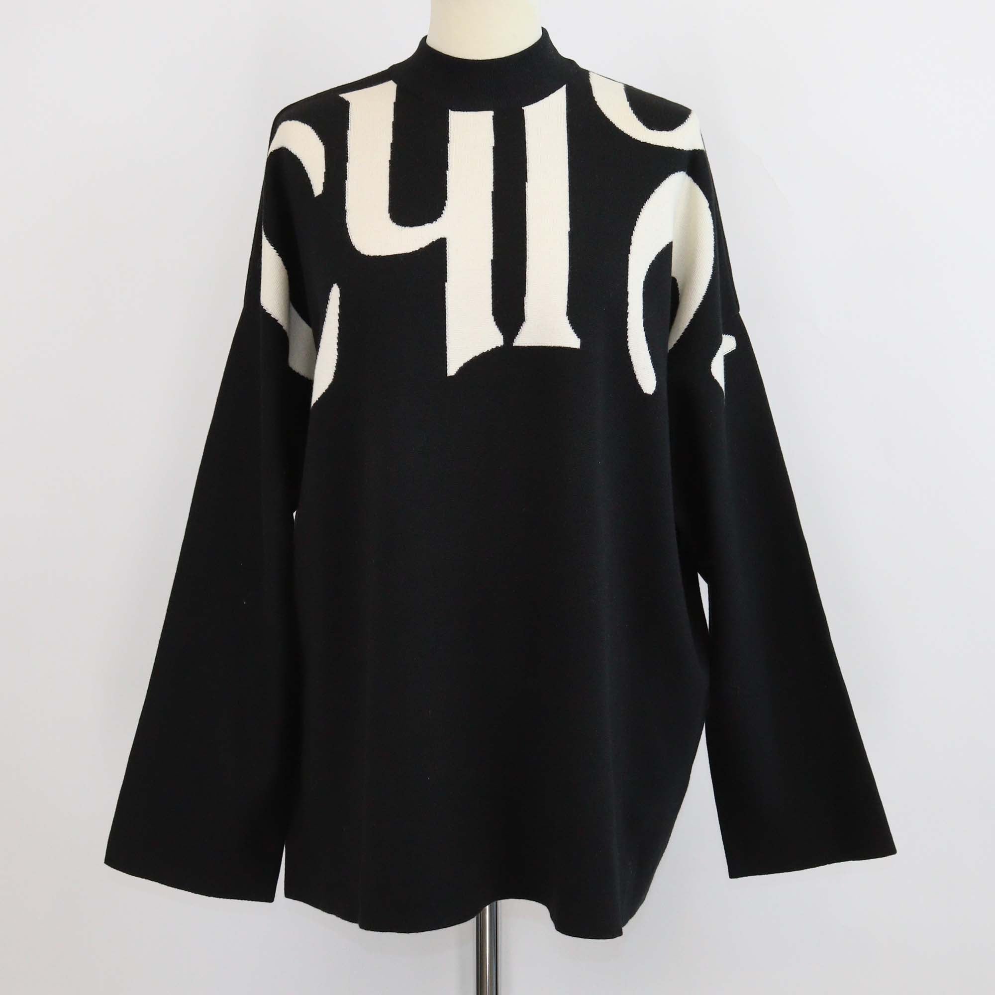 Chloe Black/White Logo Print Knit Crew Neck Sweater