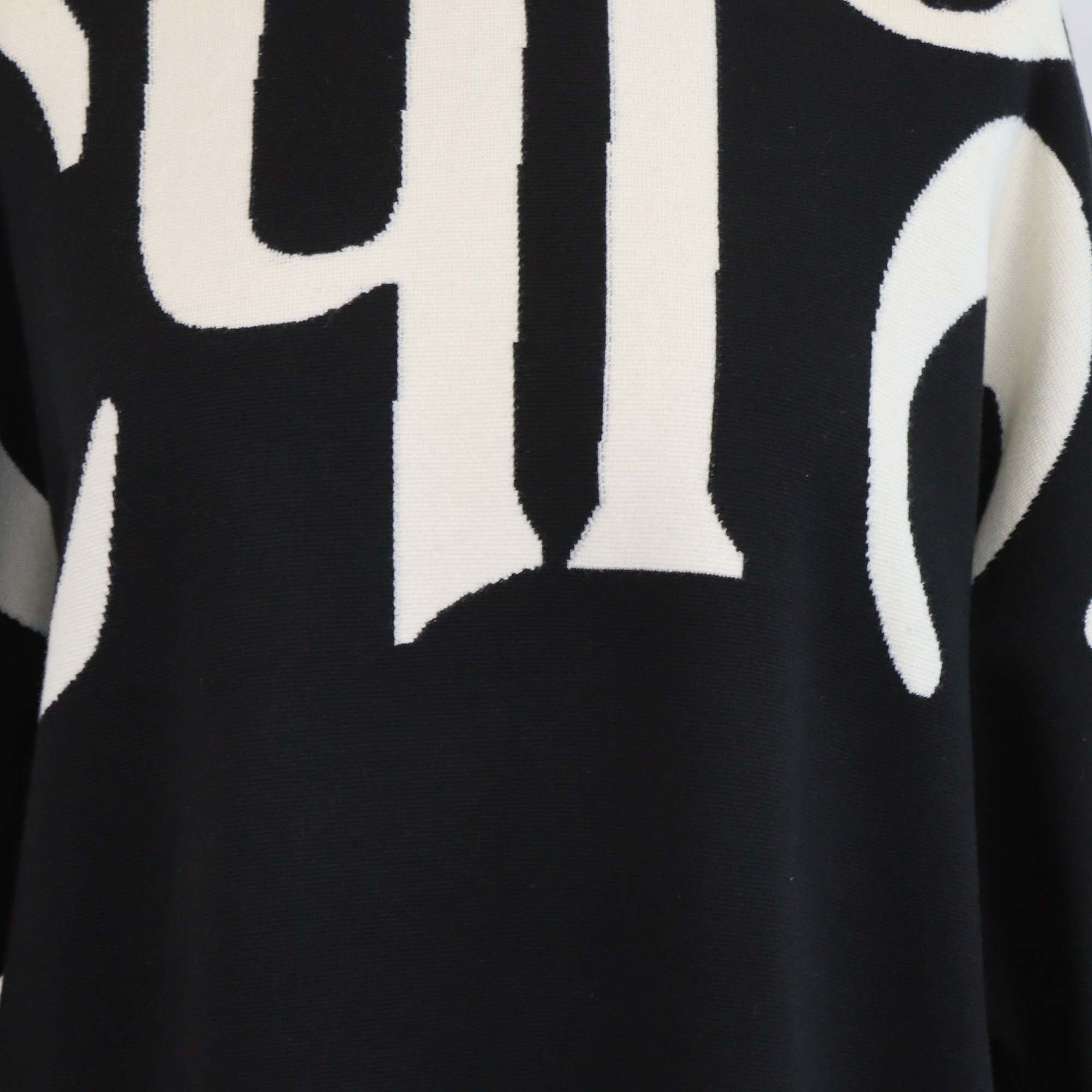 Chloe Black/White Logo Print Knit Crew Neck Sweater