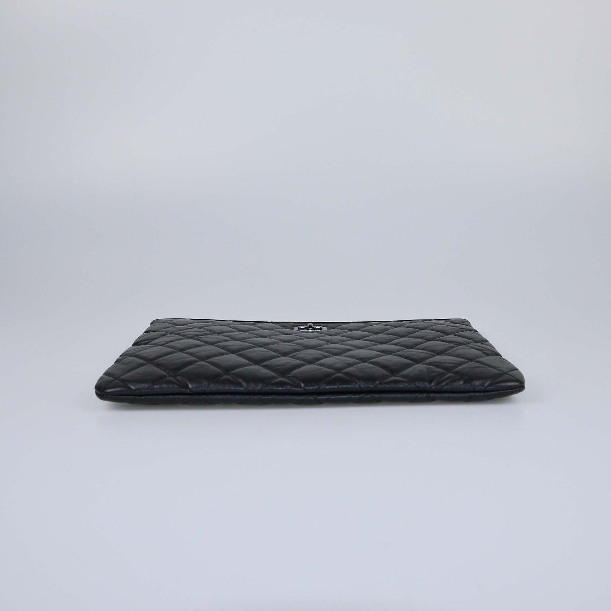 Chanel Black Quilted Medium Reissue O Case Clutch Womens Chanel 