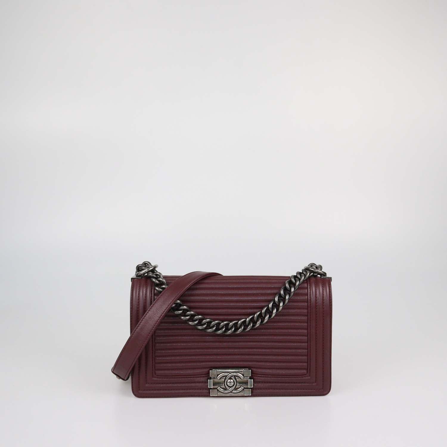 Chanel Burgundy Horizontal Quilt Leather Medium Boy Flap Bag
