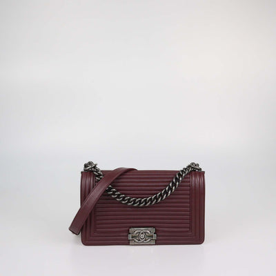 Chanel Burgundy Horizontal Quilt Leather Medium Boy Flap Bag