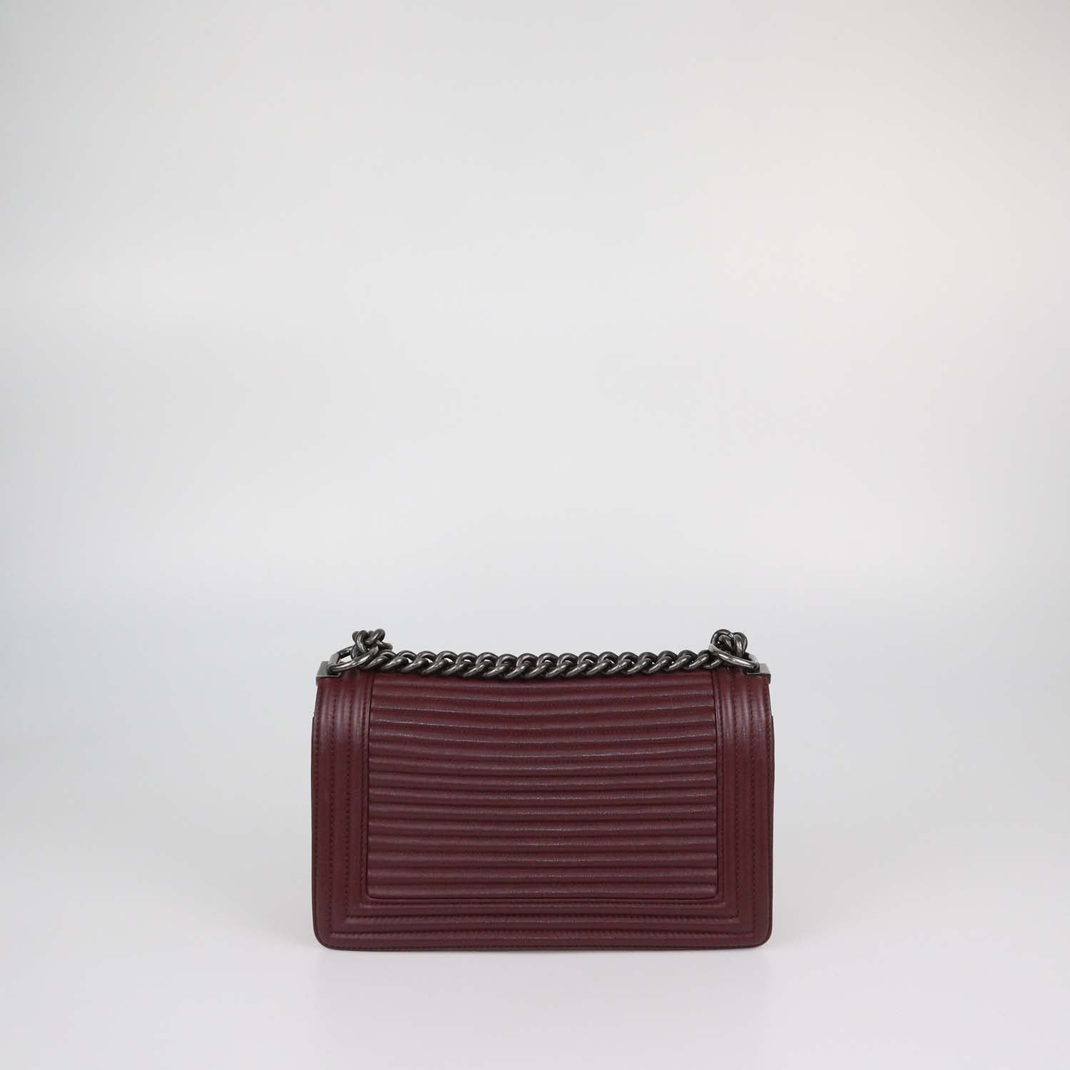 Chanel Burgundy Horizontal Quilt Leather Medium Boy Flap Bag