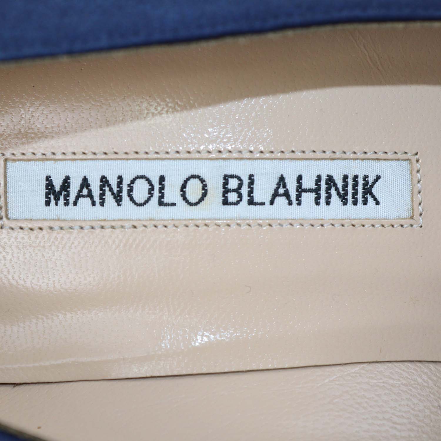 Manolo Blahnik Navy Blue Satin Hangisi Pumps