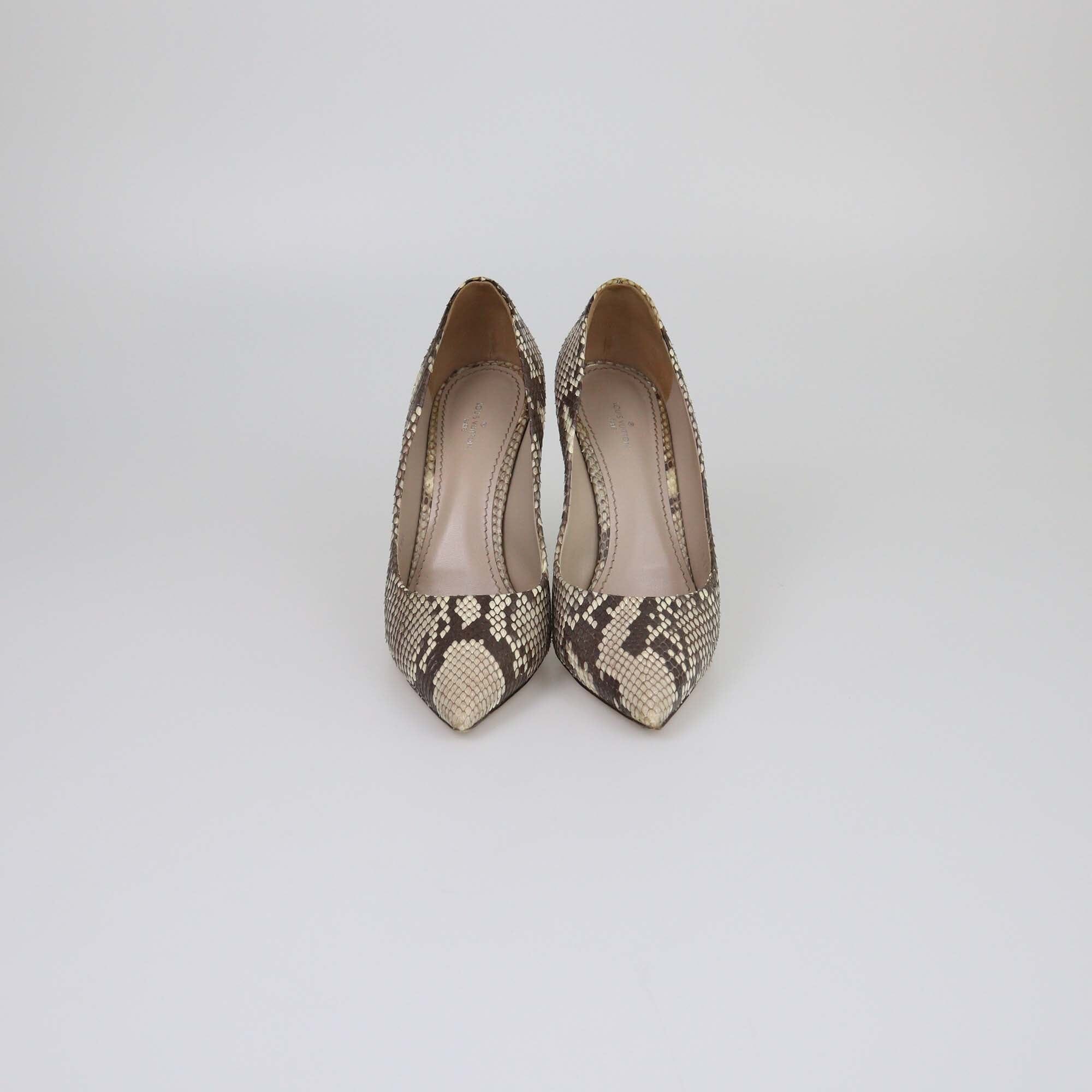 Louis Vuitton Beige Eyeline Pointed Pumps Womens Louis Vuitton 