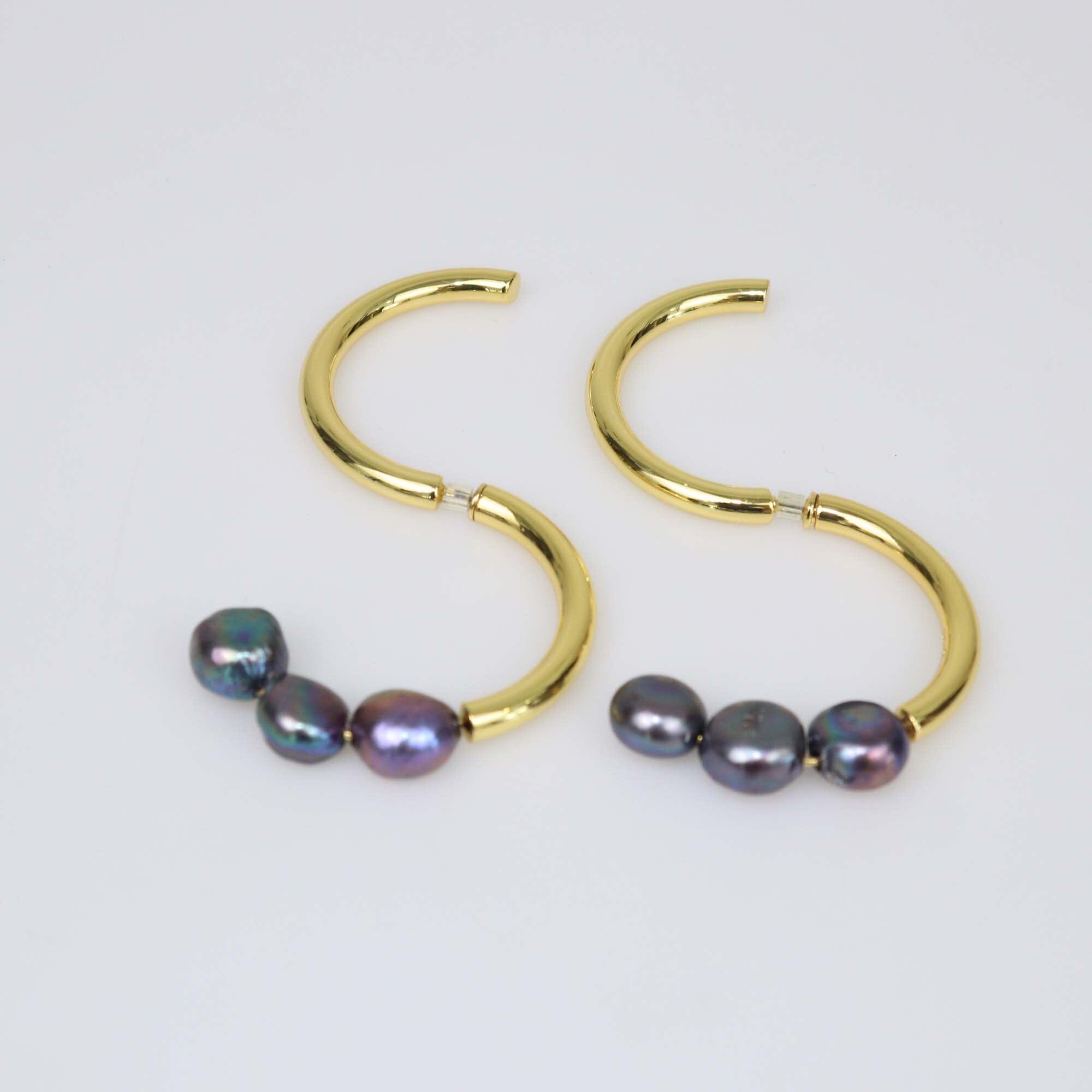 Cult Gaia Black Freshwater Pearls Leonie Earrings Womens Cult Gaia 